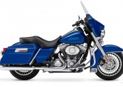 Harley-Davidson FLHX Street Gilde